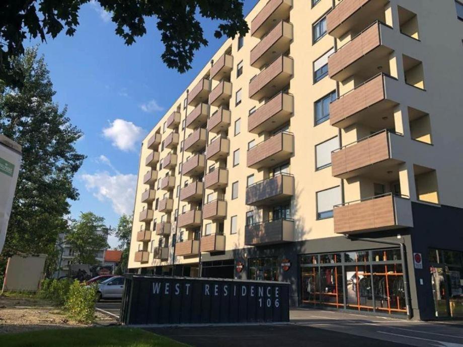 Studio Apartman Krila Wings- Parking In Garage Zágráb Kültér fotó