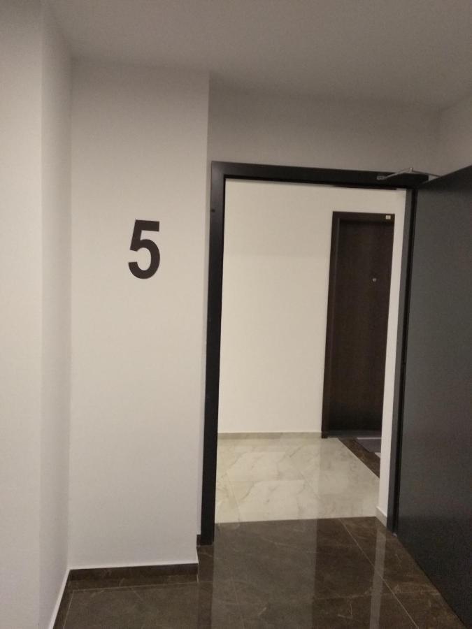 Studio Apartman Krila Wings- Parking In Garage Zágráb Kültér fotó